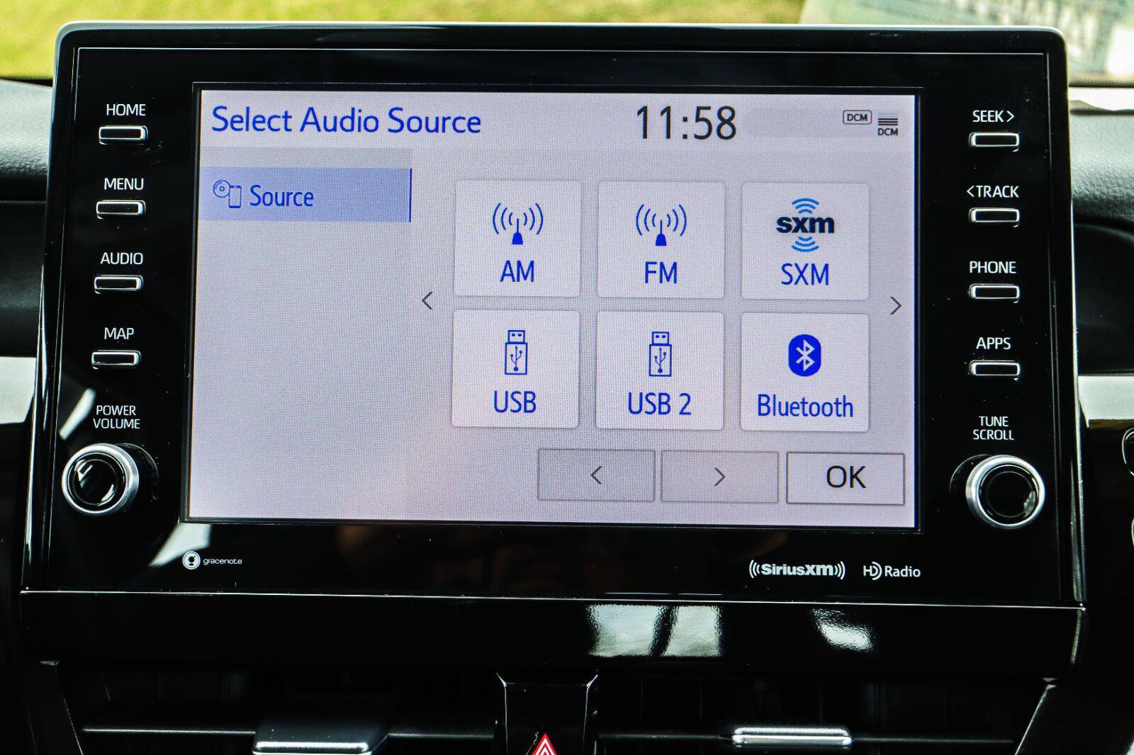 Used 2023 Toyota Camry SE FWD image 8
