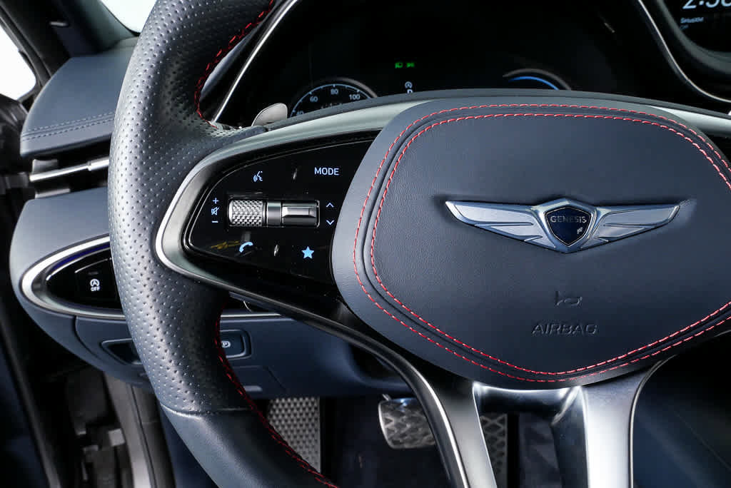 Used 2022 Genesis GV70 2.5T w/ Sport Prestige Package image 10