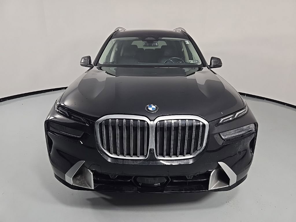Used 2023 BMW X7 xDrive40i w/ Premium Package image 2