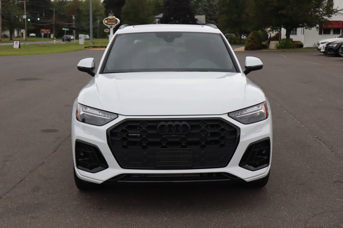 Used 2025 Audi Q5 e Prestige image 2