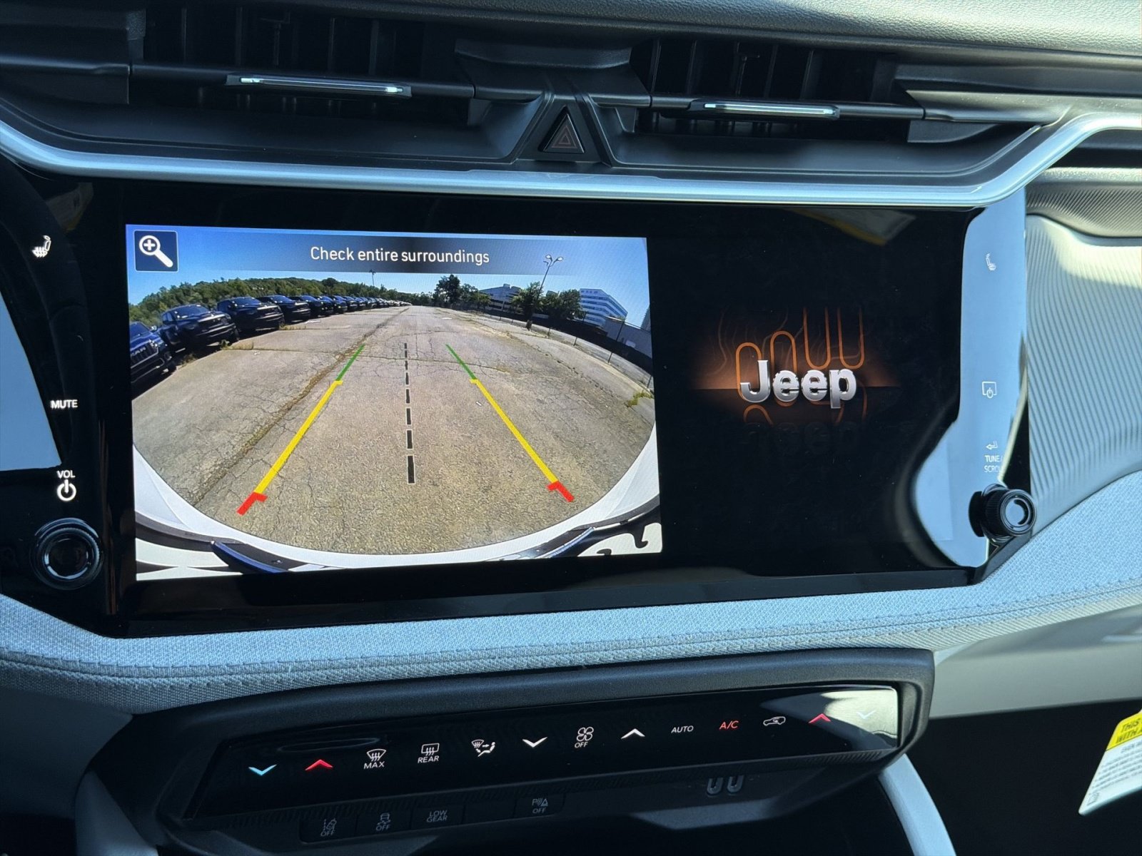 New 2026 Jeep Cherokee Laredo AWD/4WD image 19