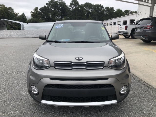Used 2017 Kia Soul + FWD image 3
