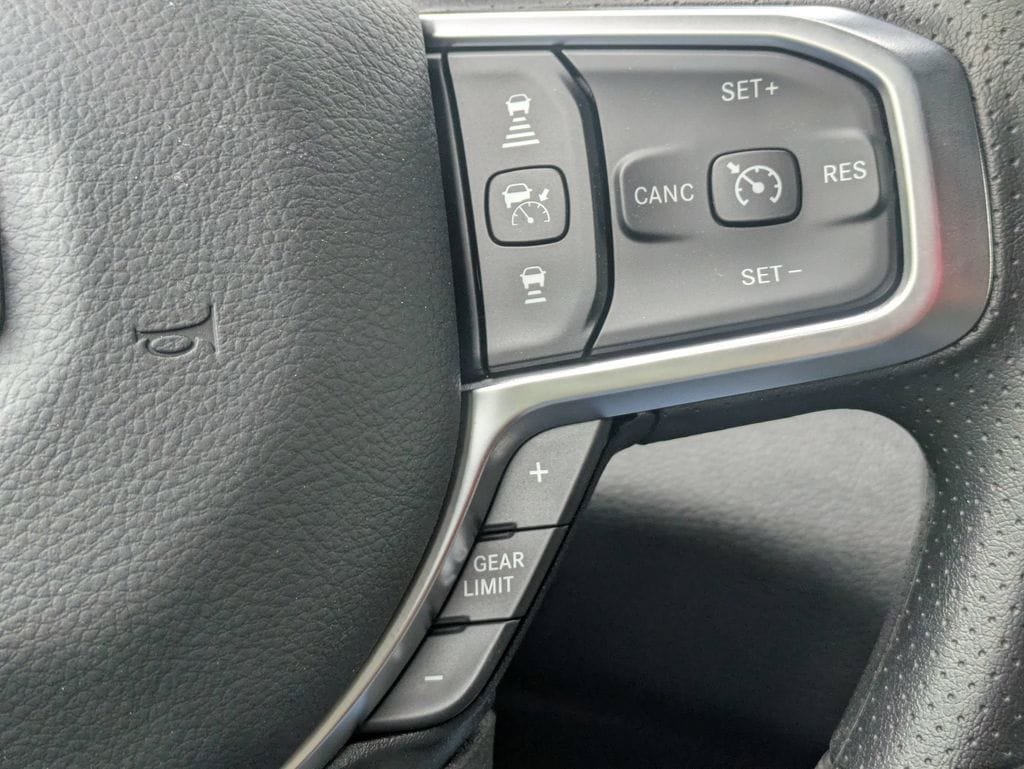 New 2026 RAM 1500 Express AWD/4WD image 16