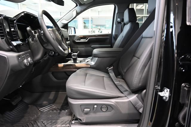 New 2026 Chevrolet Silverado 1500 RST w/ RST All Star Premium Package AWD/4WD image 12
