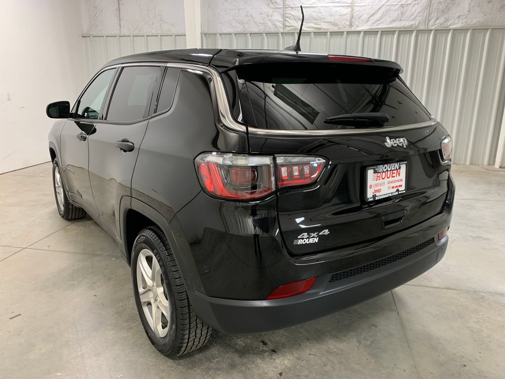 Used 2023 Jeep Compass Sport AWD/4WD image 21