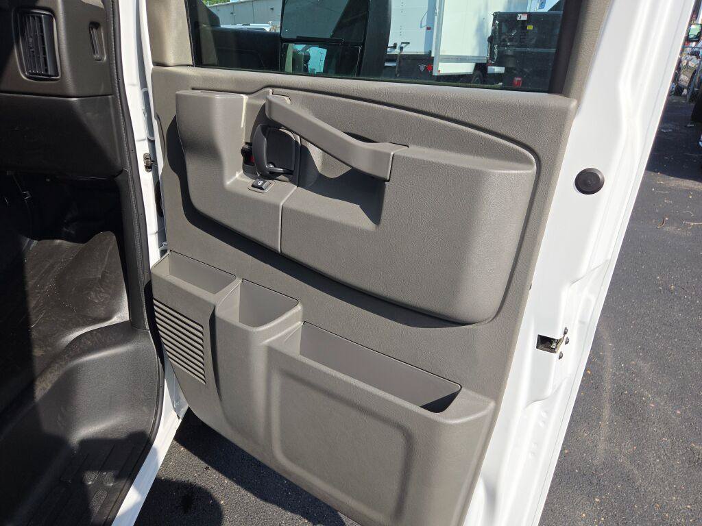 New 2026 Chevrolet Express 3500 w/ Power Convenience Package RWD image 10