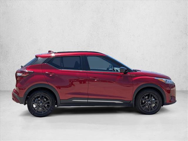 Used 2023 Nissan Kicks SR w/ SR Premium Package FWD image 4
