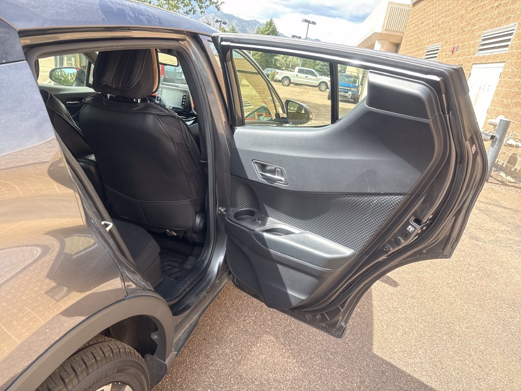 Used 2019 Toyota C-HR XLE FWD image 23