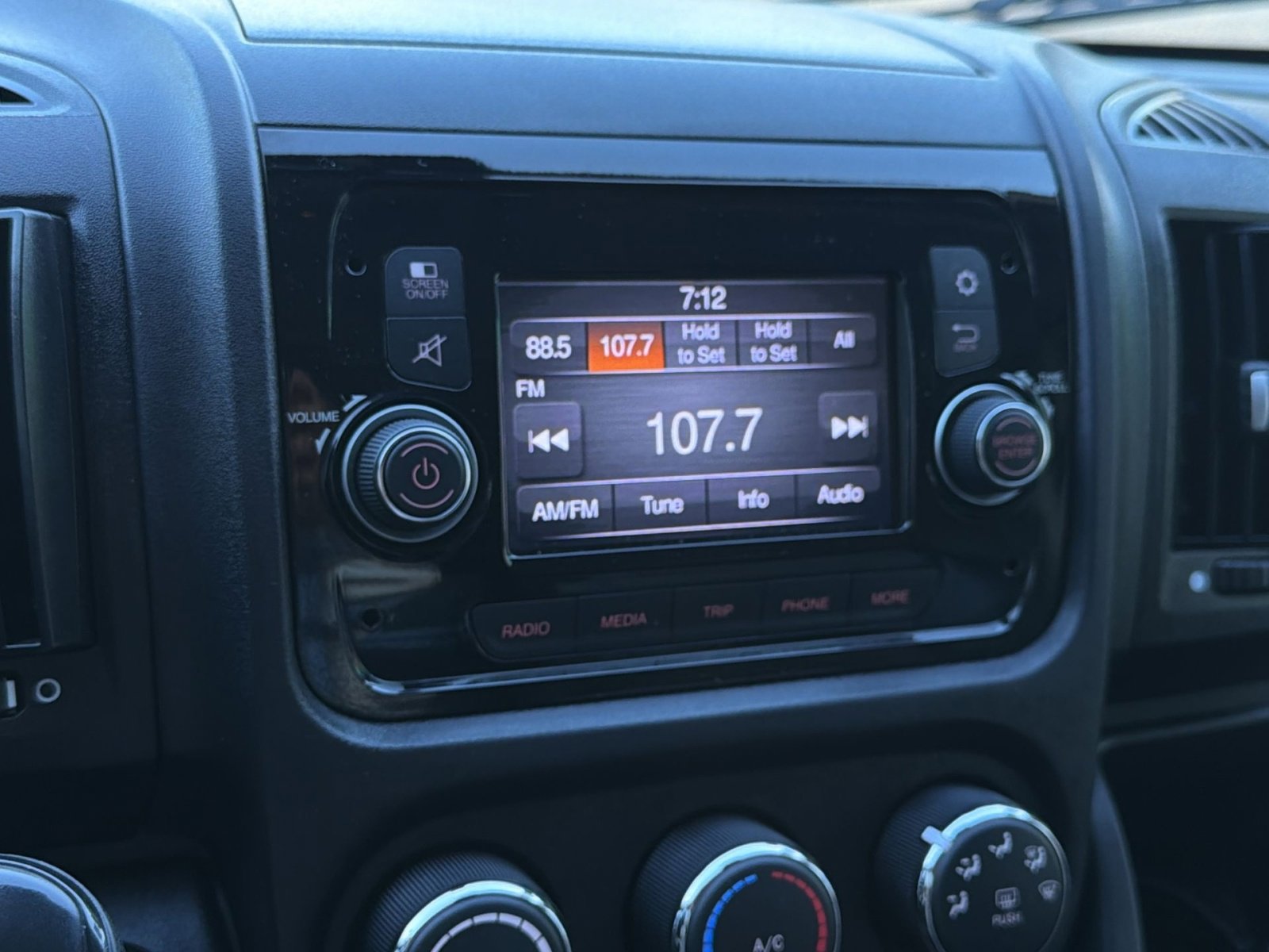 Used 2021 RAM ProMaster 1500 FWD image 22