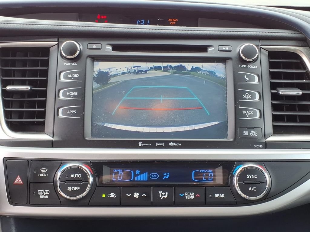 Certified 2019 Toyota Highlander XLE AWD/4WD image 13