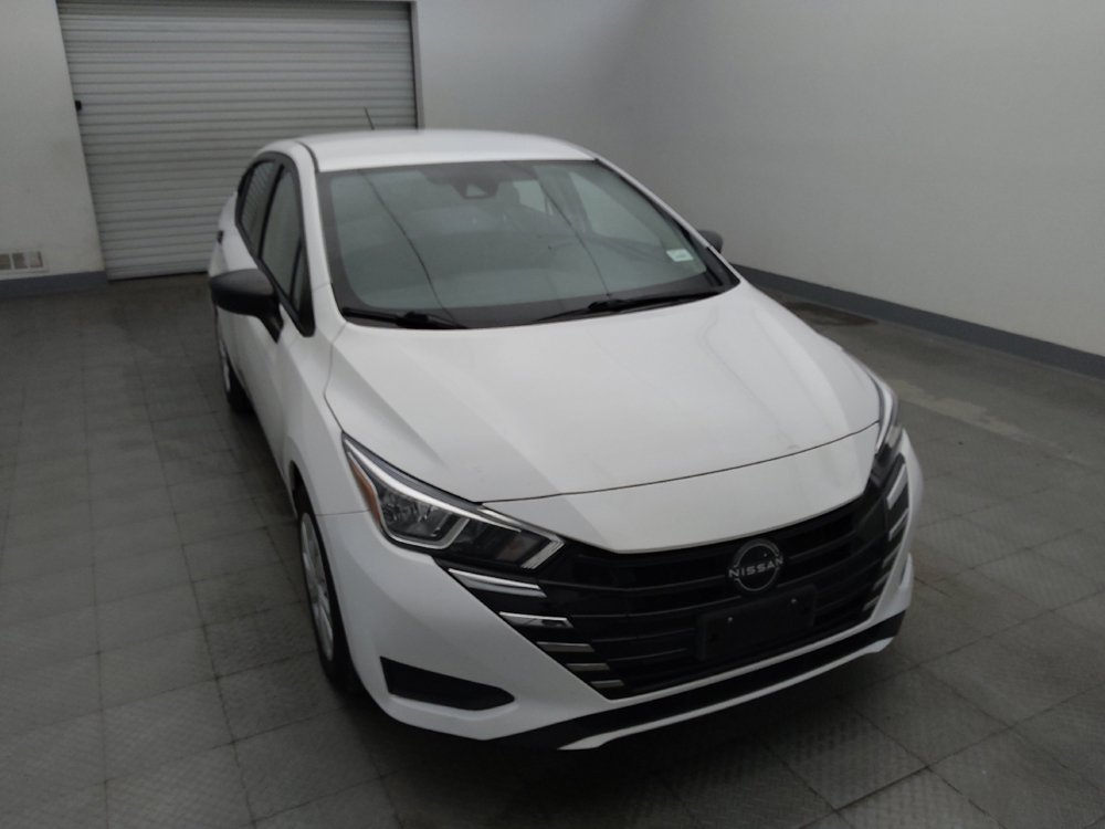 Used 2023 Nissan Versa S FWD image 14
