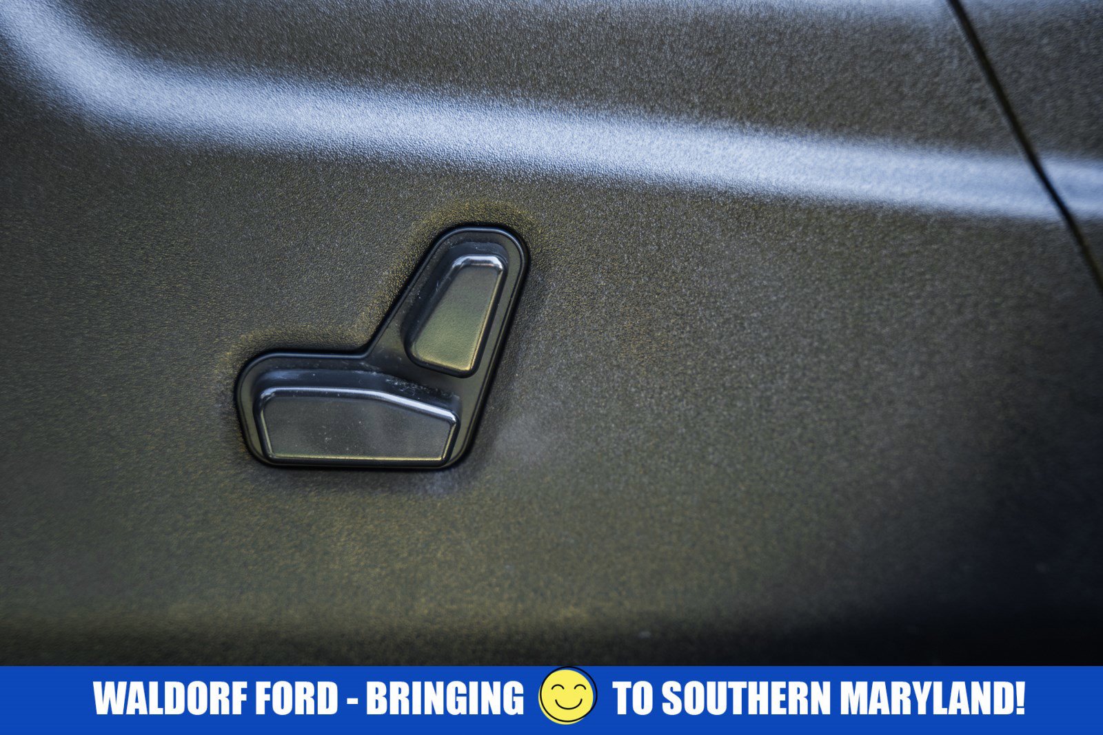 Used 2012 Jeep Grand Cherokee Laredo w/ Laredo E Group image 31