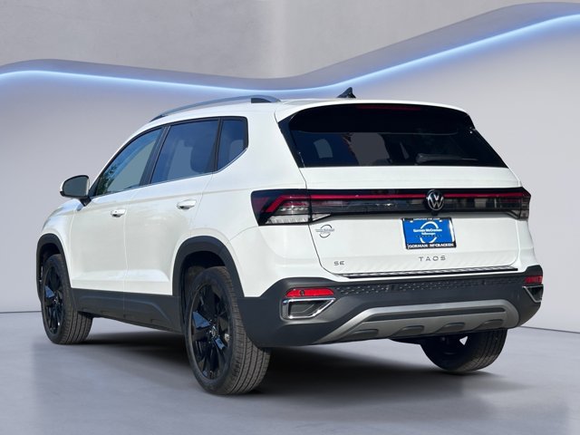 New 2026 Volkswagen Taos SE FWD image 6