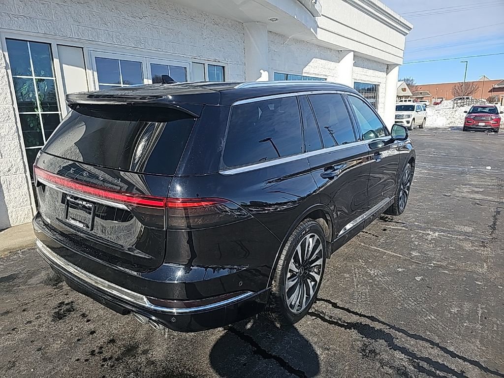 Used 2023 Lincoln Aviator Black Label Grand Touring w/ Class IV Trailer Tow Package image 4