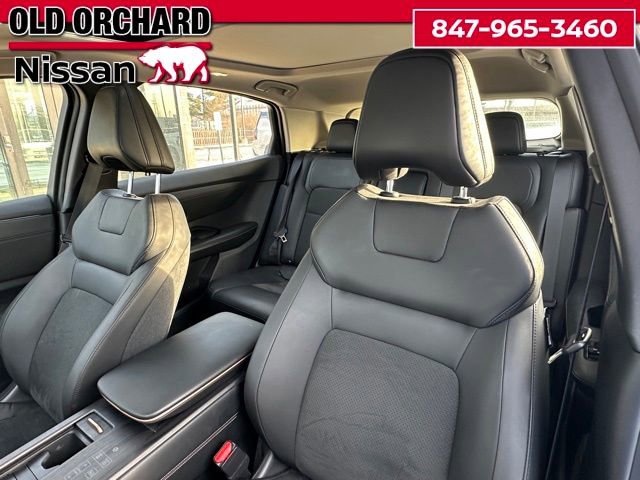 Used 2023 Nissan Ariya AWD image 10