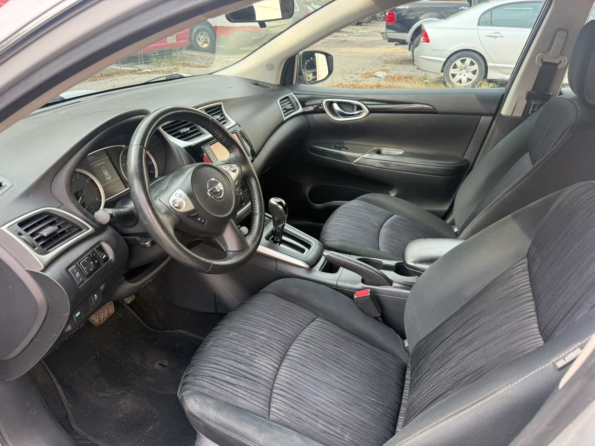Used 2019 Nissan Sentra SV FWD image 11