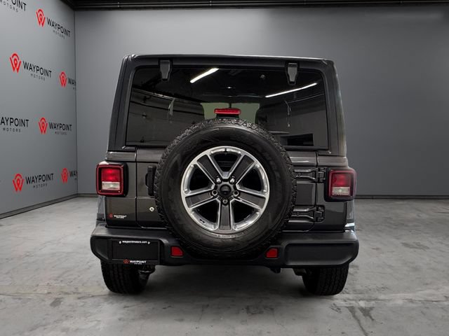 Used 2018 Jeep Wrangler Unlimited Sahara AWD/4WD image 23
