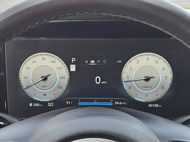 Used 2024 Hyundai Elantra Limited FWD image 11
