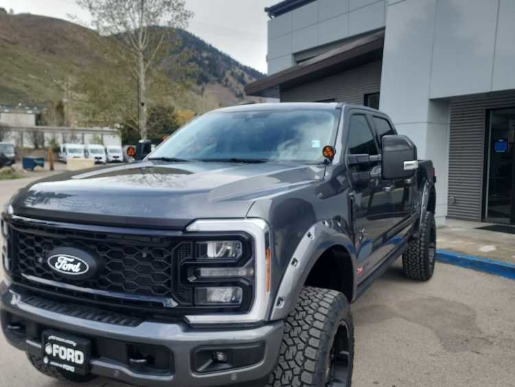 New 2026 Ford F250 Lariat w/ Black Appearance Package AWD/4WD image 2