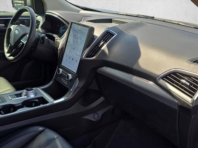 Used 2021 Ford Edge Titanium image 23