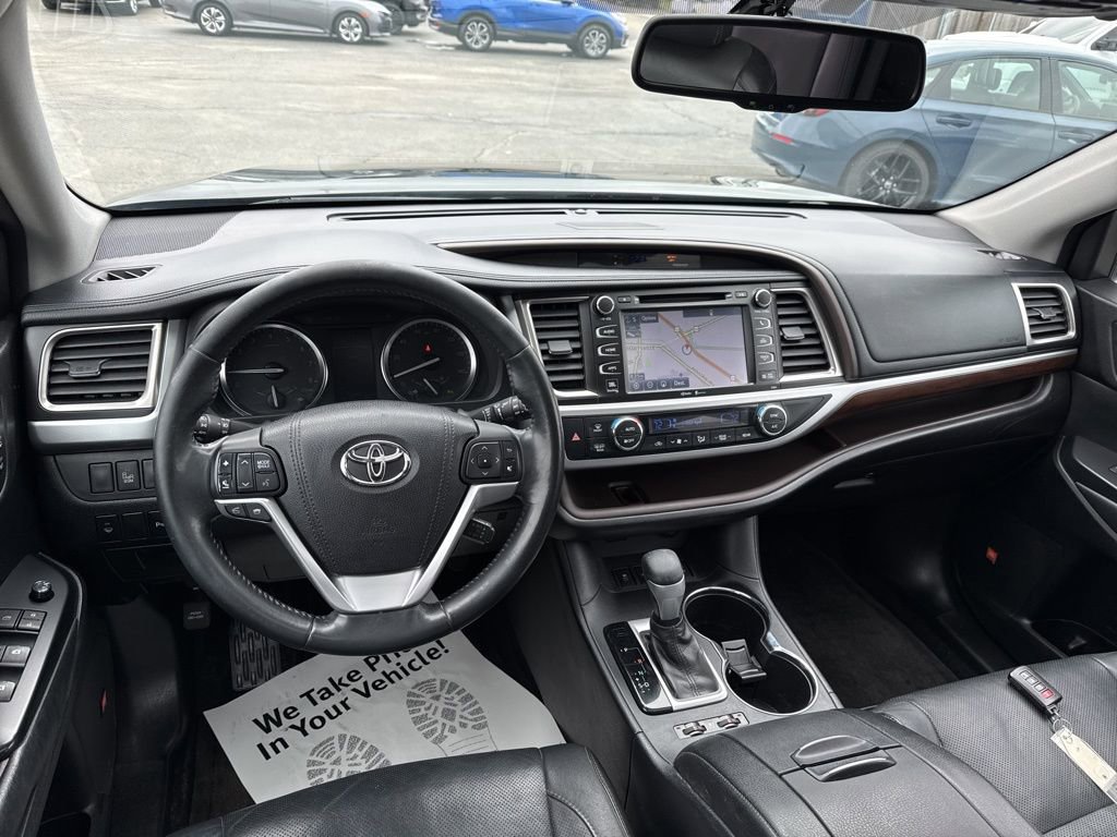 Used 2015 Toyota Highlander Limited AWD/4WD image 36