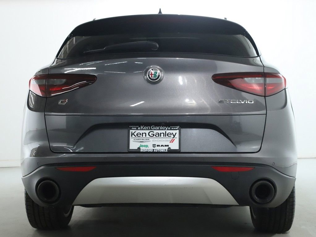 Used 2018 Alfa Romeo Stelvio Ti Sport image 43