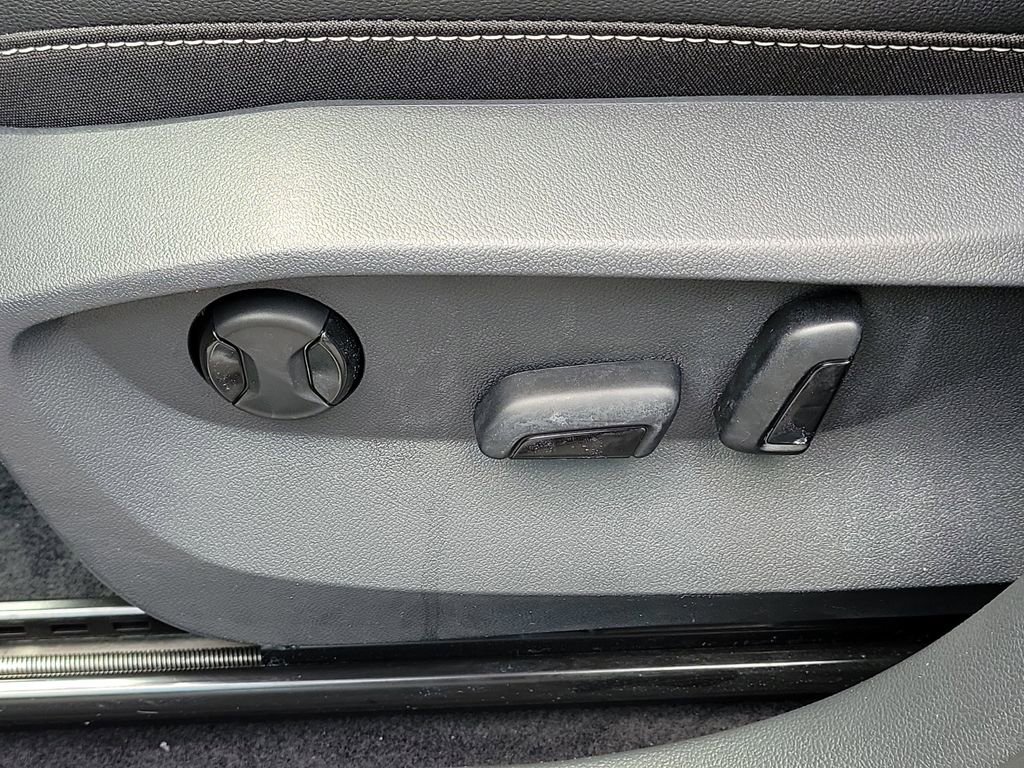 Used 2022 Volkswagen Taos SE image 21