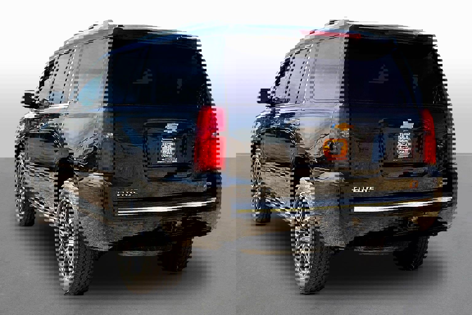 Used 2016 Chevrolet Tahoe LTZ AWD/4WD image 9