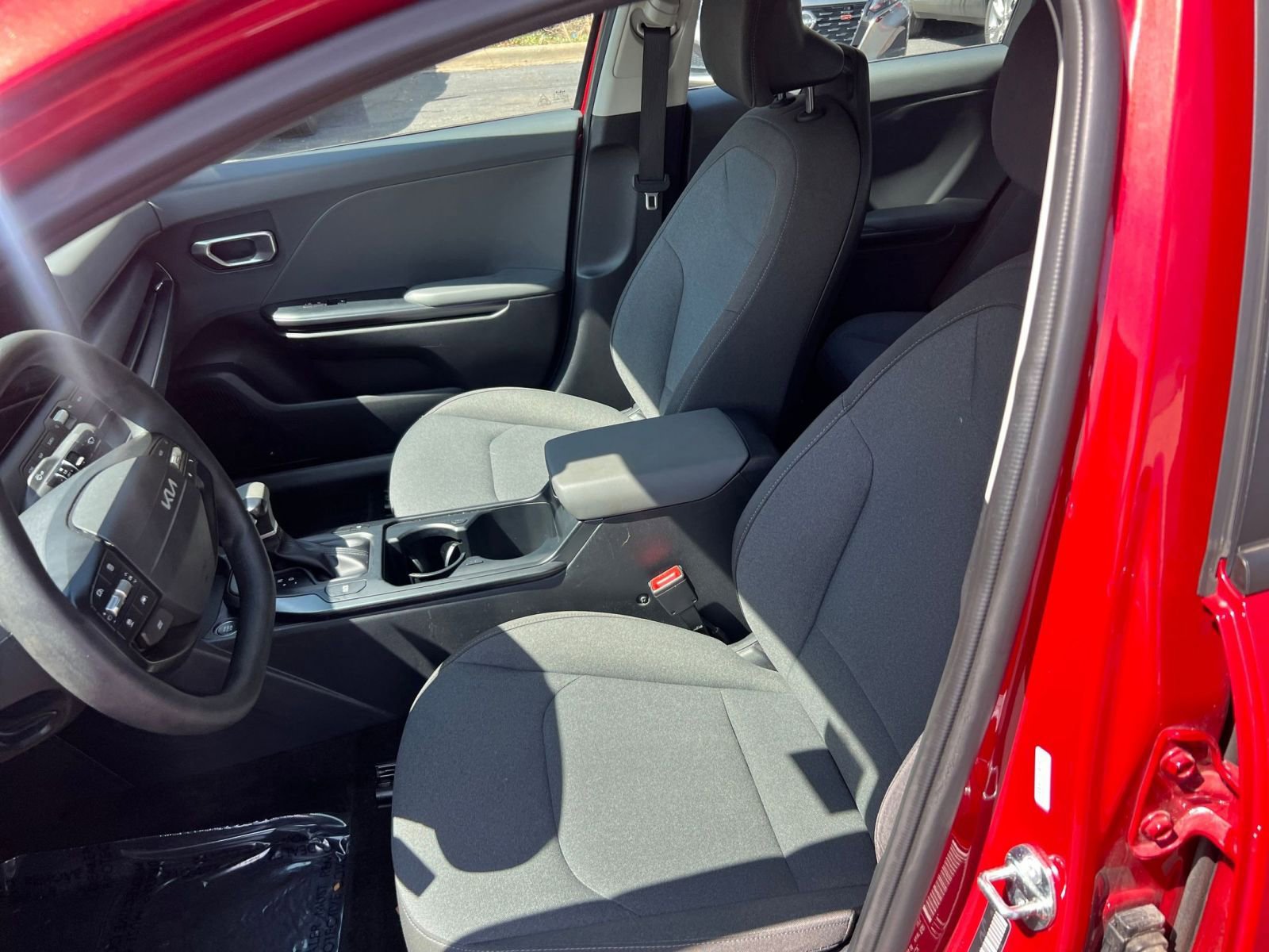 Used 2025 Kia K4 FWD image 31