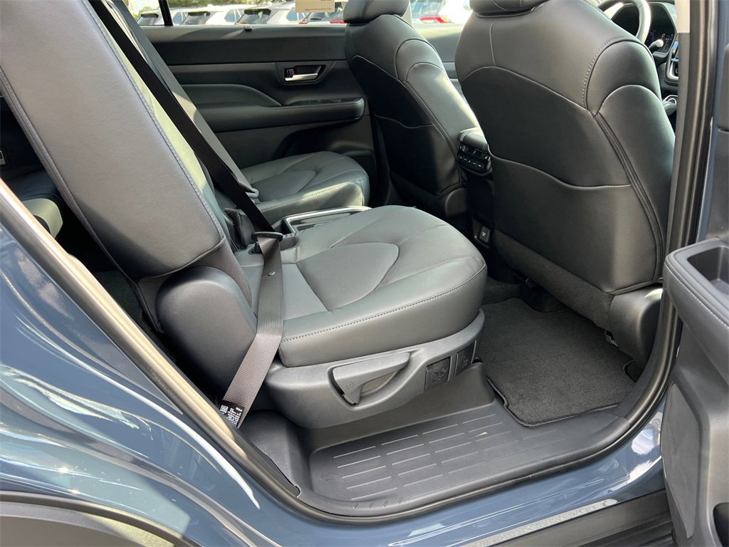 New 2026 Toyota Grand Highlander Limited image 15