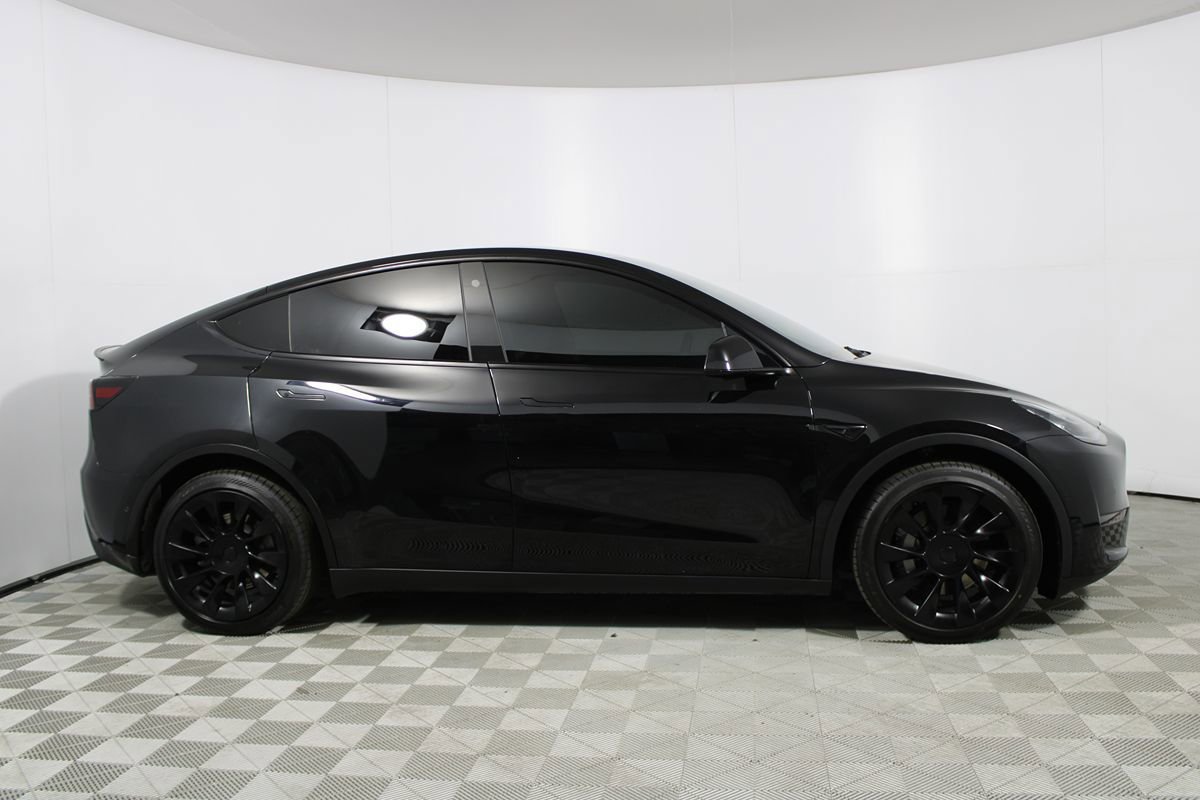 Used 2021 Tesla Model Y Long Range AWD/4WD image 38