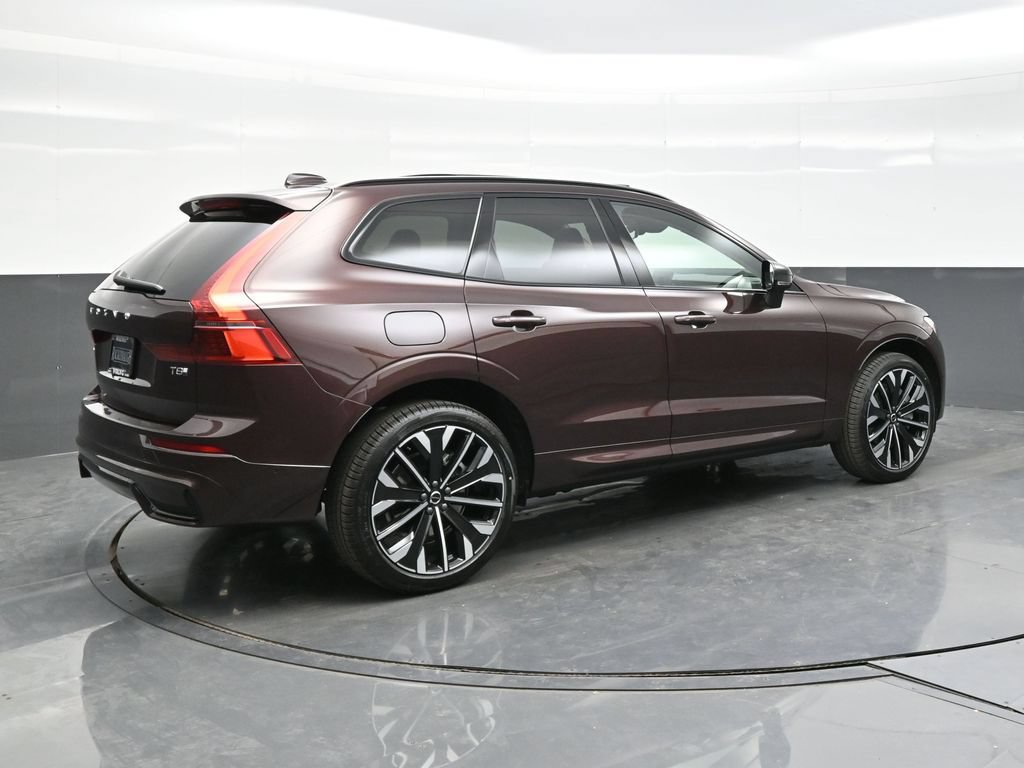 New 2026 Volvo XC60 T8 Ultra w/ Climate Package AWD/4WD image 7