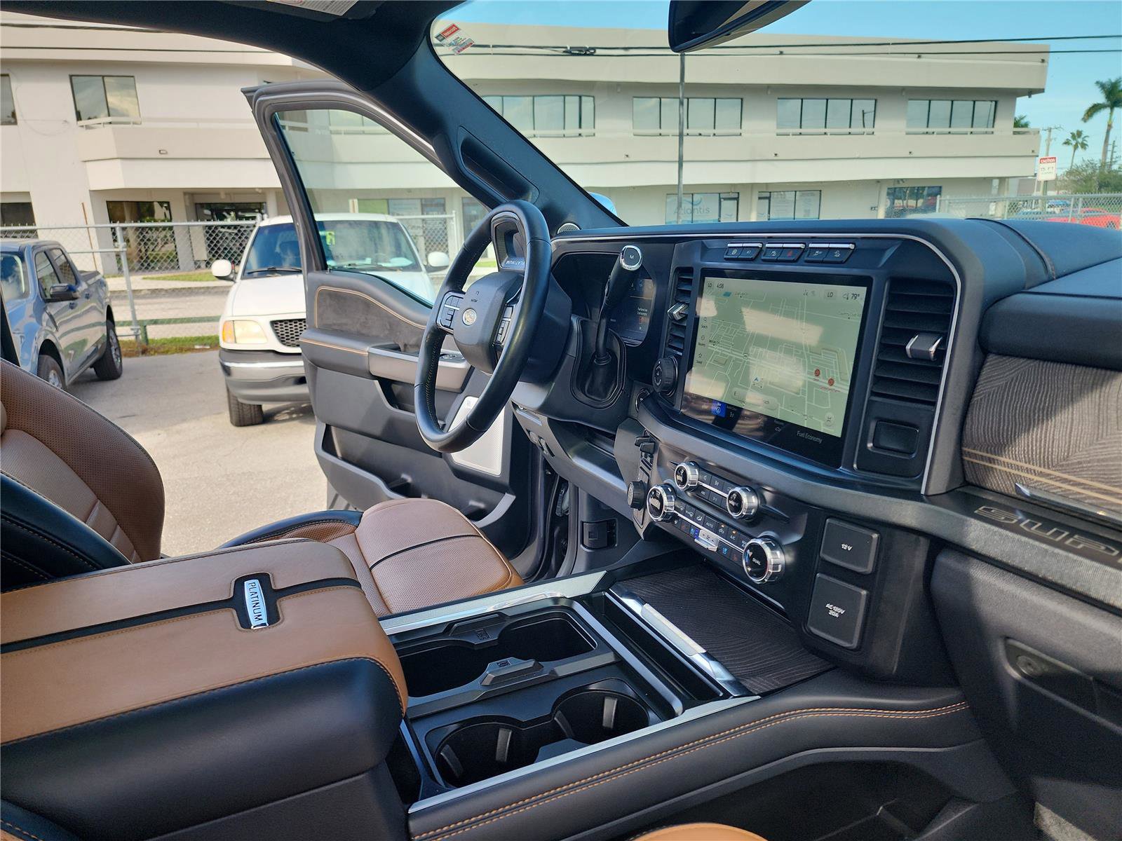 Used 2023 Ford F250 Platinum w/ Tremor Off-Road Package image 31