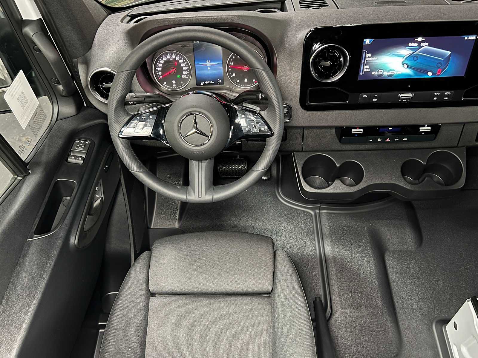 Used 2025 Mercedes-Benz Sprinter 2500 image 36