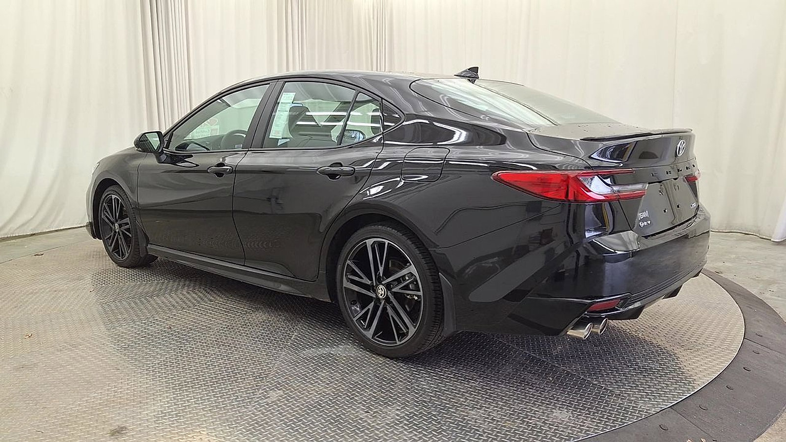 Certified 2025 Toyota Camry XSE image 9