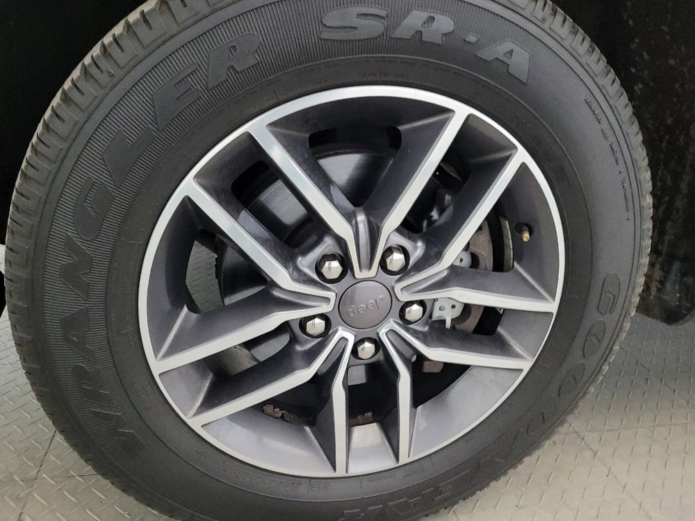 Used 2019 Jeep Grand Cherokee Limited w/ Luxury Group II AWD/4WD image 31