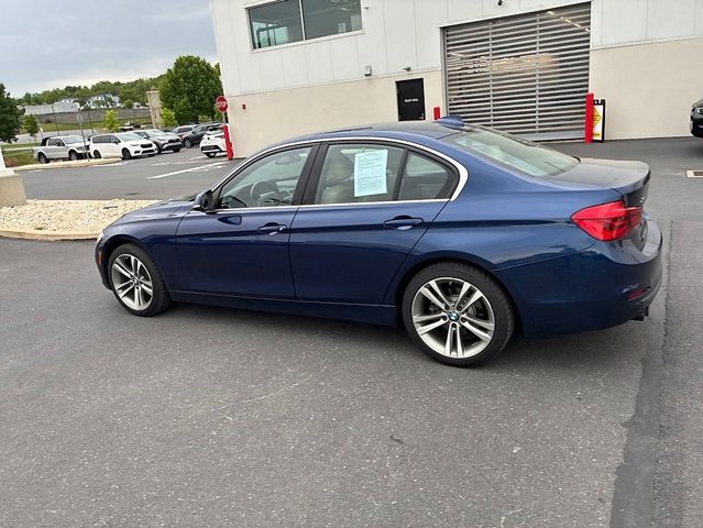 Used 2018 BMW 330i xDrive Sedan w/ Convenience Package AWD/4WD image 12