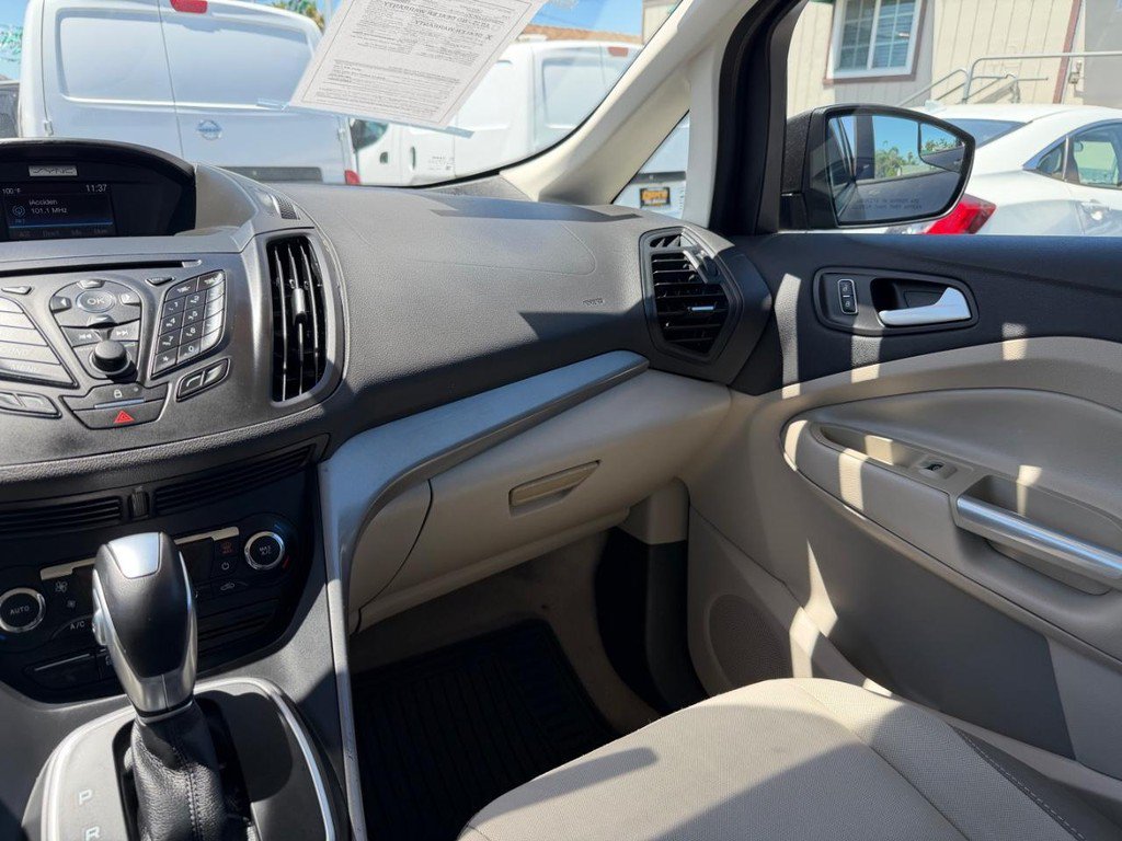 Used 2016 Ford C-MAX SE w/ Interior Protection Package FWD image 26
