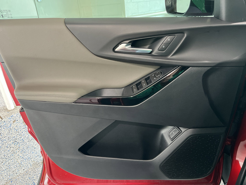 New 2026 Chevrolet Equinox LT w/ Convenience Package II FWD image 27