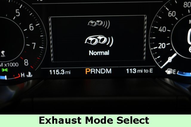 Used 2022 Ford Mustang Shelby GT500 w/ Technology Package image 28