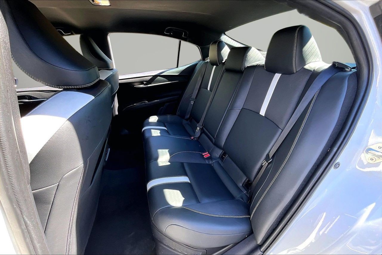 Used 2025 Toyota Camry SE FWD image 21