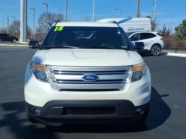 Used 2015 Ford Explorer XLT image 2