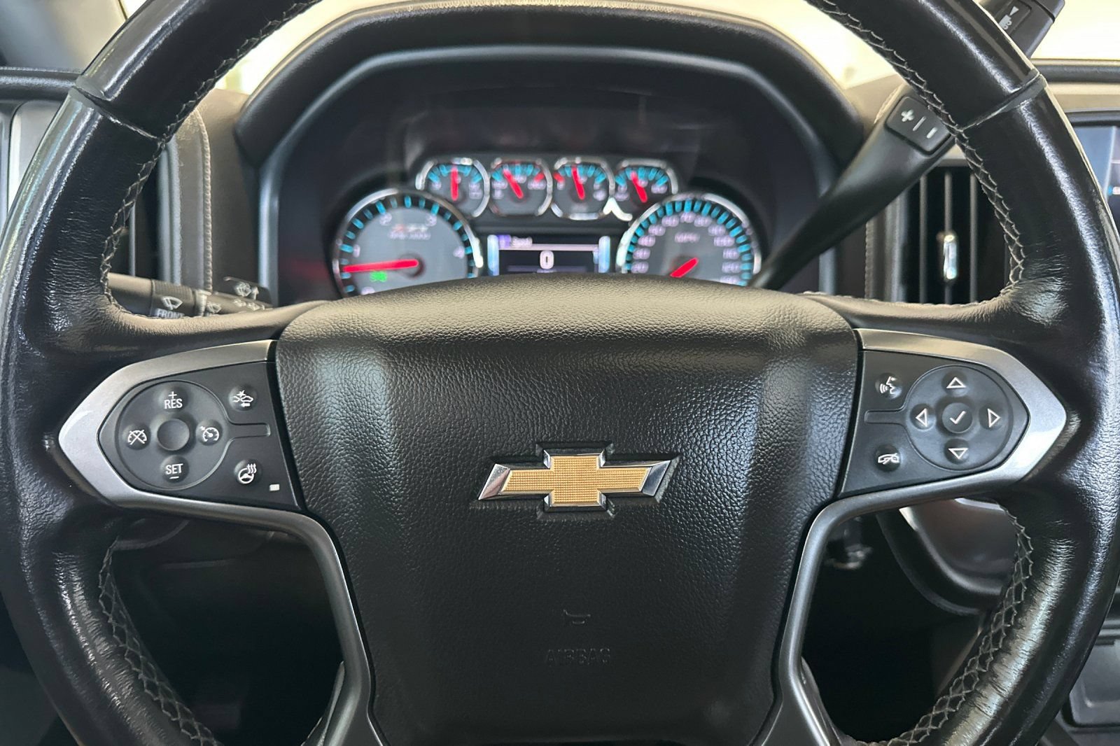 Used 2018 Chevrolet Silverado 2500 LTZ w/ Duramax Plus Package AWD/4WD image 21