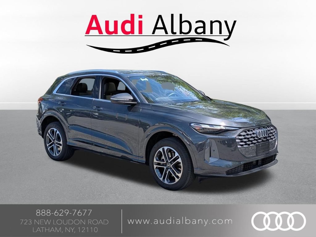 Used 2025 Audi Q5 Premium w/ Convenience Package