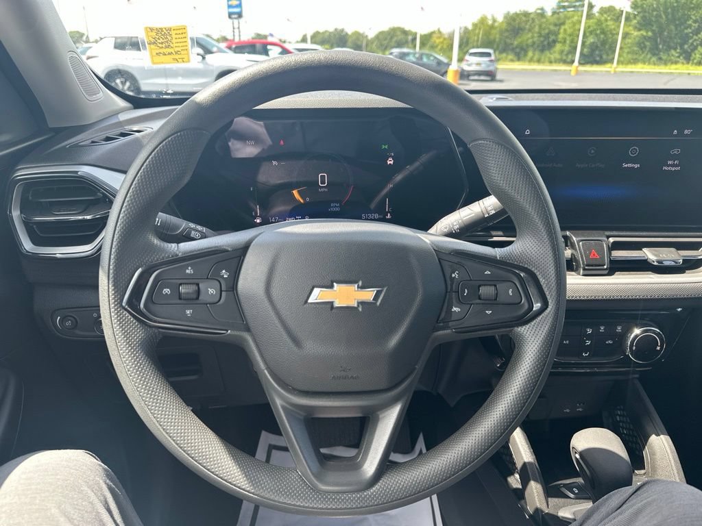 Used 2025 Chevrolet TrailBlazer LT AWD/4WD image 18