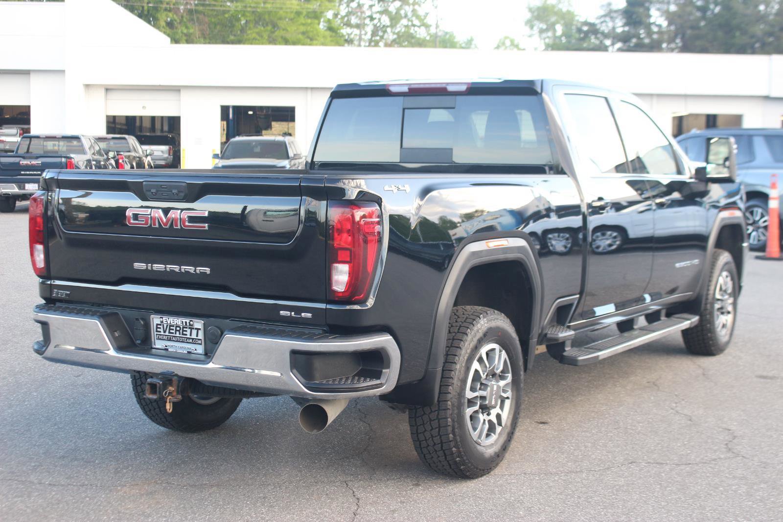 Used 2023 GMC Sierra 2500 SLE w/ SLE Value Package; AWD/4WD image 7