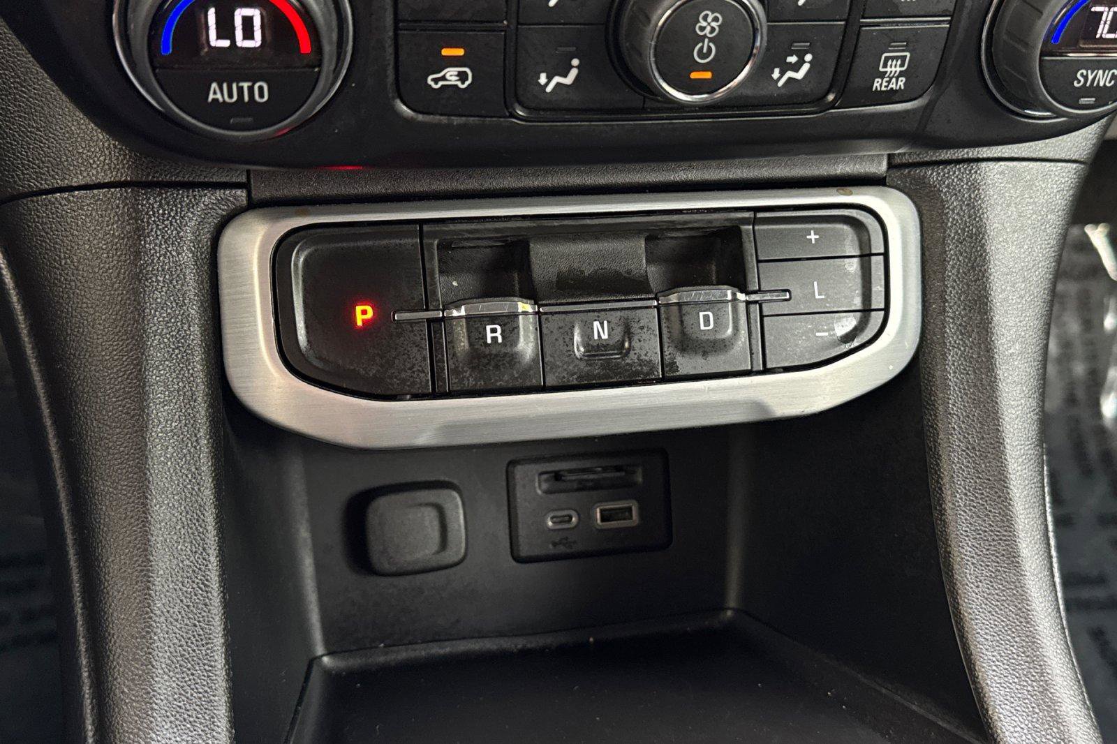 Used 2023 GMC Acadia SLT image 24