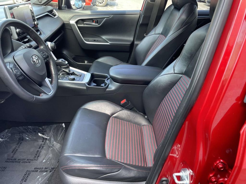 Used 2021 Toyota RAV4 XSE w/ Weather Package image 28