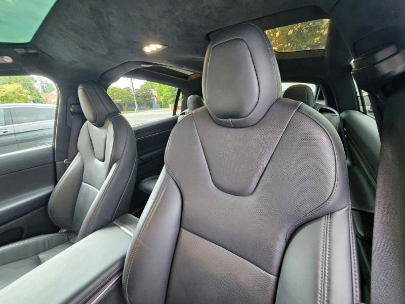 Used 2023 Tesla Model X AWD/4WD image 39
