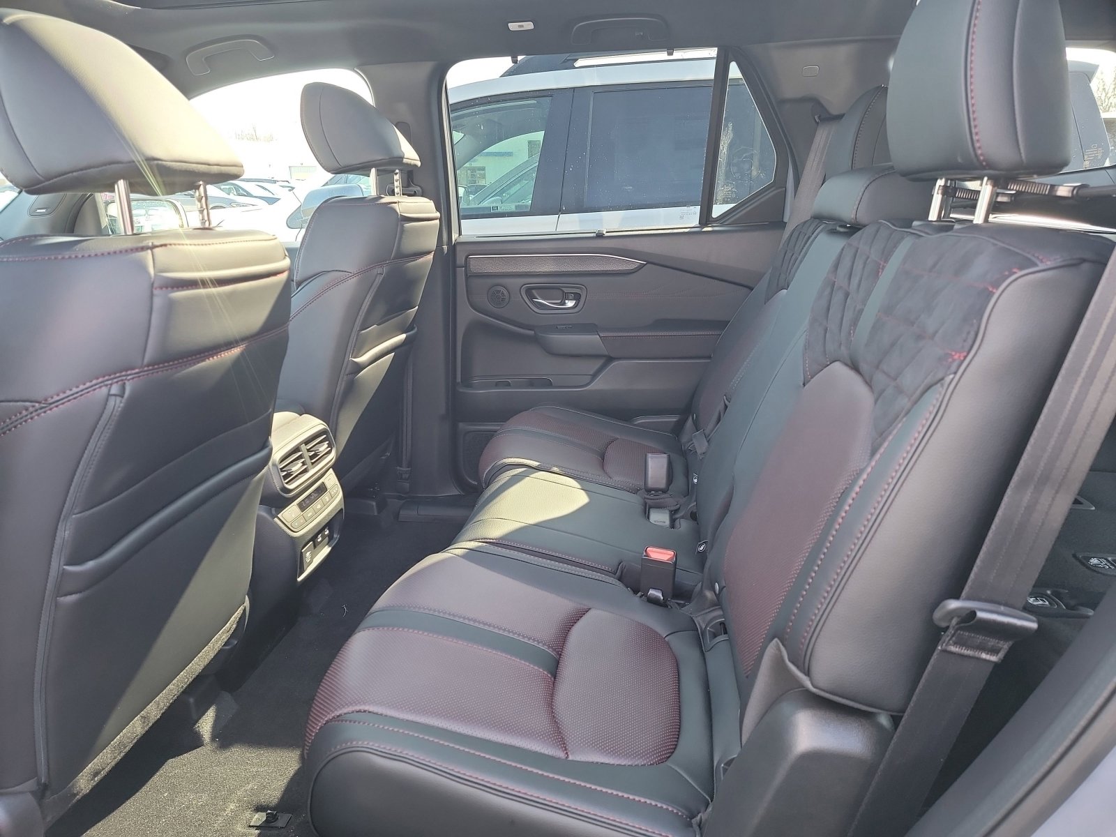 New 2026 Honda Pilot Black Edition image 28